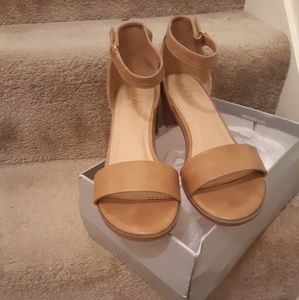 Good Soles Sandals Size 9W